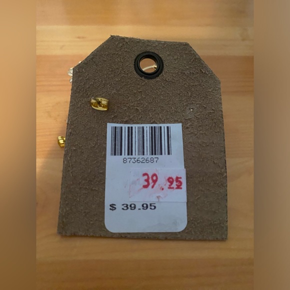 Gorgeous NWT Anthropologie earrings. Perfect for Bridal or a special night out. - Picture 3 of 4